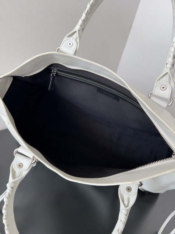Knockoff Balenciaga Le City Medium Bag White Arena Lambskin - Image 4