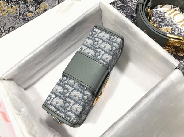 Dior 30 Montaigne Box Bag Fake in Gray Dior Oblique Jacquard - Image 2