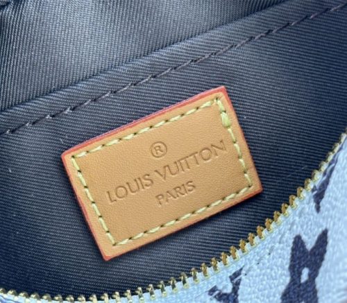 Louis Vuitton Monogram Craggy Mini Soft Trunk In Vanilla - Image 7