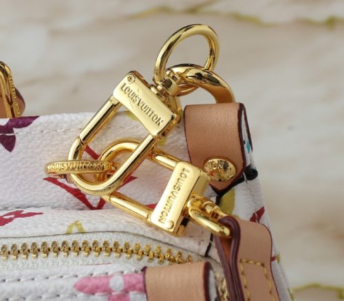 X TM Multicolored Onthego East West Chain In White - Image 9
